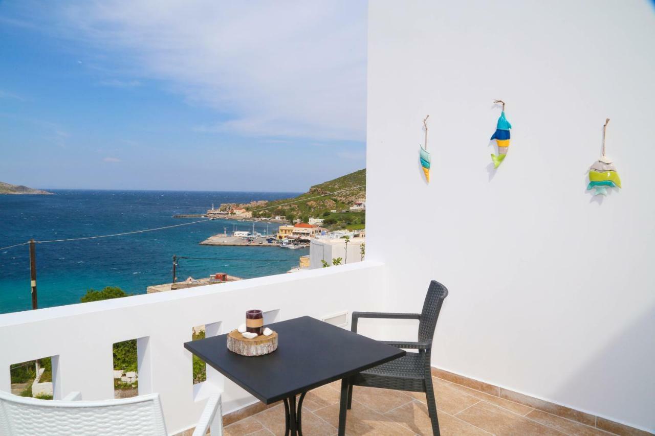 Sunny Bay Villa Agia Marina  Eksteriør bilde